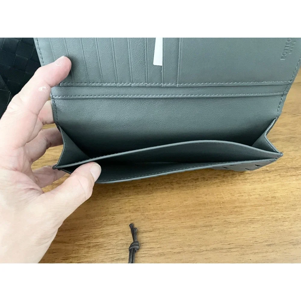 Bottega Veneta 609402‎ Leather Large weave intrecciato Black and Gray Wallet